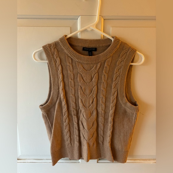 Sweaters - Banana Republic Sweater Vest